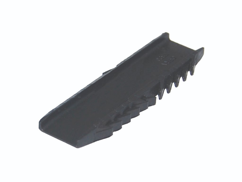 15.5mm Black Plastic Straight Connectors (No Bridge) LAST STOCK