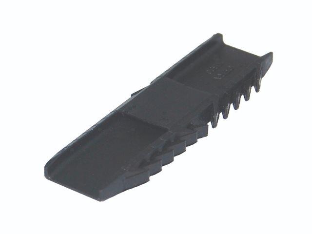 17.5mm Black Plastic Straight Connectors