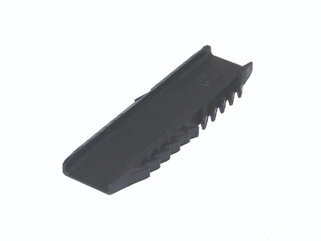 13.5mm Black Plastic Straight Connectors (No Bridge) LAST STOCK